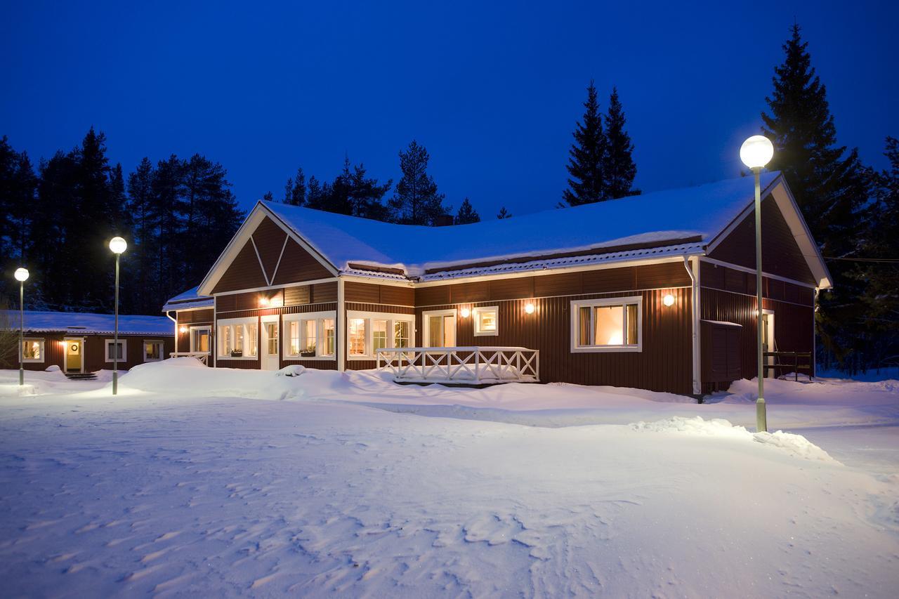 Pine Bay Lodge Person Bagian luar foto