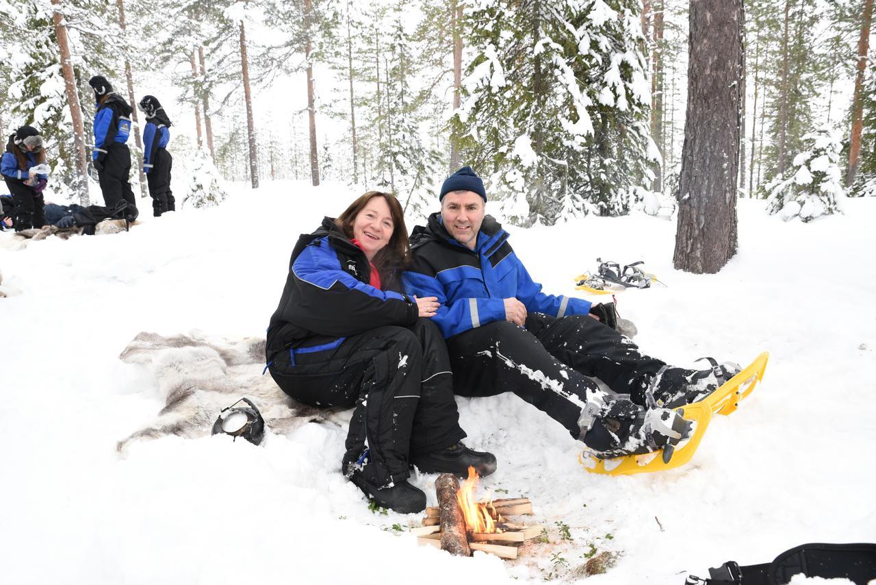 Pine Bay Lodge Person Bagian luar foto